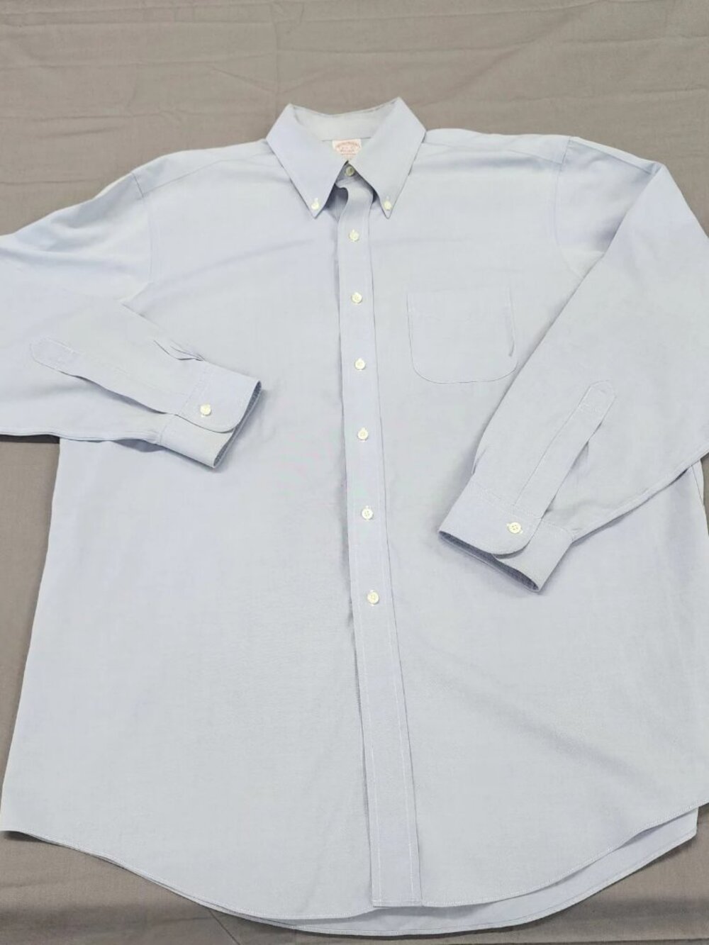 Brooks Brothers Madison Fit Dress Shirt Mens 16.5 35 Light Blue Non-Iron Supima